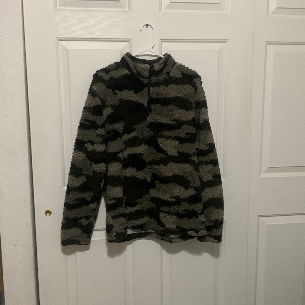 Large Fluffy camo jacket